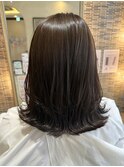 簡単スタイリング♪ミディアムのほんのりくびれカット