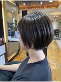 ショートボブ
