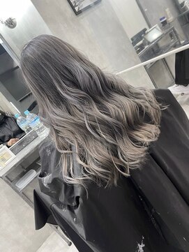 ヴィムヘアー 天神店(VIM hair) トレンドスタイル♪ゆるふわ×透明感ブリーチカラー◎