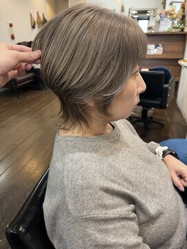 ウル(Ulu) 白髪ぼかしダブルカラー