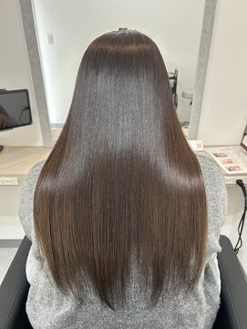 スリーク バイ ロイ 宇治店(sleek by roy) 艶感たっぷりアッシュブラウンカラー