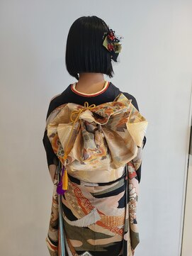 フォークロア 本店(Folk Lore) ボブスタイルでかっこよく振り袖