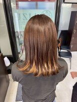 アイズ 本厚木(AIZU) インナーカラー ベージュ