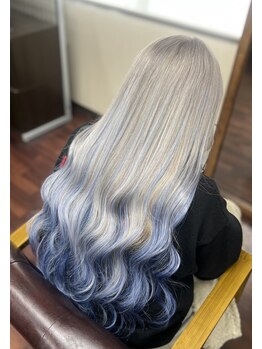 ナスキィ(Naski)の写真/ダブルカラーいらず！理想のハイトーン＊ビビットカラーはNaskiオリジナルブレンドエクステで◎