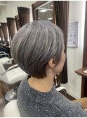 グレーヘアーショート