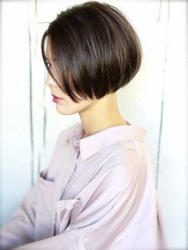 バース(BIRTH) 天神【BIRTH】ギブソンタックノーブルショートボブ４