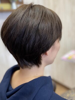 一人ひとりに合わせた丁寧なカウンセリングとカットで、再現性の高いあなただけの似合わせヘアに♪