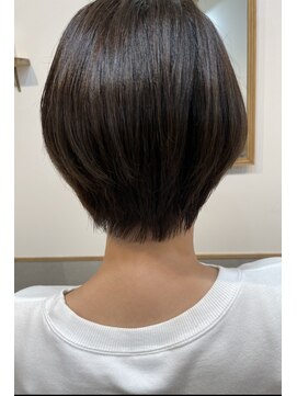 テム(TeM) 丸みのある◇ミニショート