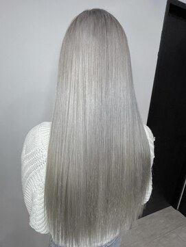 ラピス 横浜(Lapis) ミルクティーベージュシールエクステホワイトブリーチカラー