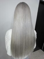 ラピス 横浜(Lapis) ミルクティーベージュシールエクステホワイトブリーチカラー