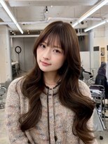 ヒュー 広島(HEW)&nbsp;くびれ顔周りレイヤーオリーブグレージュ