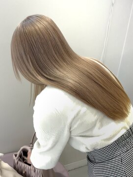 ジーナリア(Xena ria) 【RYOICHI】ミルクティーベージュ/ケアハイトーン