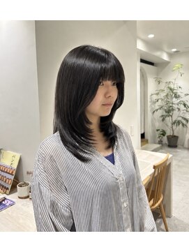 エアー(Air) ミディアムレイヤー×内巻きワンカール