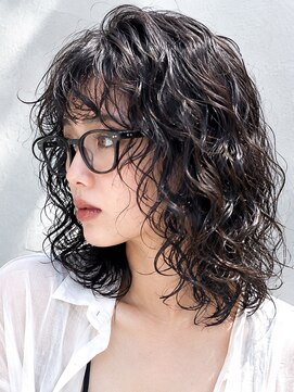 ラレイ ハラジュク(Lalei harajuku) 原宿レイヤーカットパーマ黒髪パーマスパイラルパーマ20代30代
