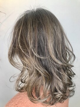 アミィヘアー アネックス(Ami Hair annex) バレイヤージュ