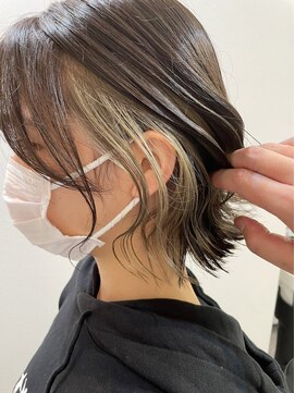 グーフィートーキョー 銀座(Goofy Tokyo) イヤリングカラー/アイボリー/外ハネボブ/インナーカラー/14SA