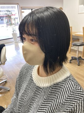 ナチュラル(Natural) セミロングからショートにイメチェンカット