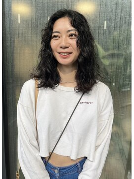 イワイナゴヤ(i i -IWAI NAGOYA-) スパイラルパーマ(ロング)