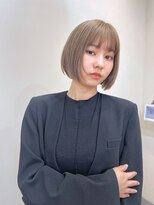 リノショアーズ 日本大通り店(RINOSHORES)&nbsp;ハイトーンカラーブリーチミルクティーショートボブmaaya