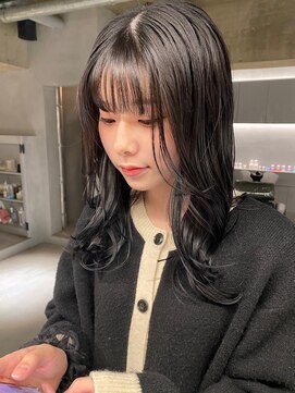 リール(rire) デザインカラーレイヤーカットウェットヘア夏オリーブベージュ