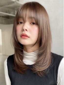 ロティー(loty)の写真/【天神駅徒歩3分】カット+カラー+TR￥6,900*自然に映えるレイヤーカット×透明感カラーが10代20代に人気◎