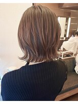 ティーシェル(TIECHEL)&nbsp;小顔イメチェン、ブルーグレージュカラーくびれレイヤーボブ