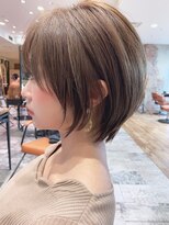 アフロート ルヴア(AFLOAT RUVUA) みね似合わせショートボブ30代40代50代前下がり小顔新宿丸顔面長