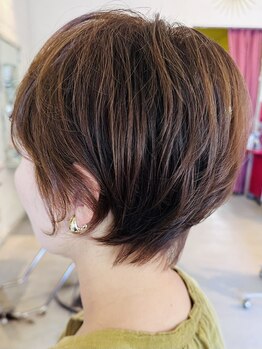 一人ひとりの髪質・クセ・骨格を見極めたカット技術が、人気★理想のスタイルを叶えてくれる◇