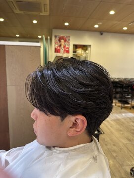 オーシャントーキョー(OCEAN TOKYO) 韓国マッシュフェザーパーマニュアンスパーマセンターパート黒髪