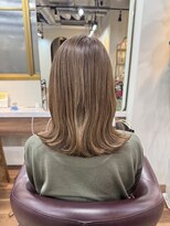 アルボーテルジェ(Art BeAute' ROUGET)&nbsp;白髪ぼかし/白髪ぼかしハイライト/顔まわりレイヤー/芦屋川