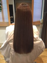 フェリシータ 服部店(felicita)&nbsp;クラシカルなサラ艶美髪プラチナストレート