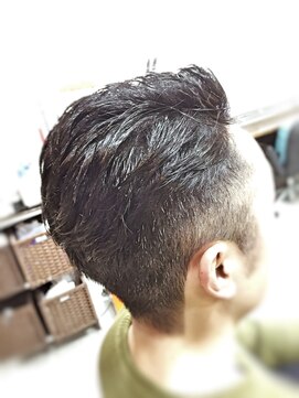 キャン 温品店(CAN) 【ＣＡＮ】ビジネスマンにピッタリ！ツーブロックオールバック