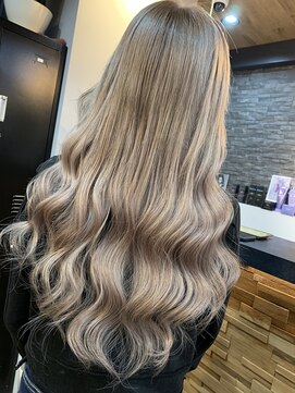 ラピス 横浜(Lapis) ホワイトグレー