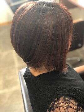 ボヌール ヘアーワークス(Bonheur hair works) クールピンク×インナーカラー×前下がりボブ×髪質改善