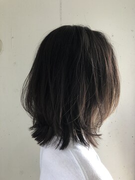 アルベリーヘアーアンドスパ 掛川中央店(ALBELY hair&spa) ミディアムレイヤー