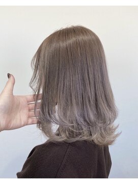 リグフクオカ(L.I.G fukuoka) 顔周りレイヤーカット小顔ボブルフ/黒髪地毛風カラー/博多