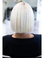 プロッソル 五日市店(PROSOL) ブリーチ2回カラー1回で叶うホワイトヘアは希少性の高い技術