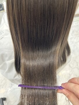 エスカーラ 表参道(THE ESCALA) ＠shino_ne197/アッシュグレージュ/グレージュカラー/プリカール