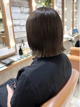 ネオリーブ クタ 町田店(Neolive kuta) 【Ｎｅｏｌｉｖｅｋｕｔａ町田店】切りっぱなしボブ