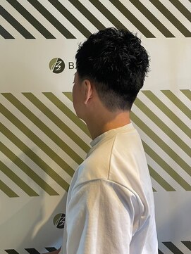 バーバーバー アカバネ(BARBER-BAR AKABANE) ボリュームアップにポイントパーマ アイロンパーマ#2