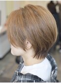 ハンサムショート/丸みを残したタイトなスタイル