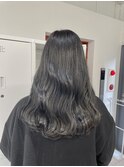 ダークグレージュ×透ける暗髪
