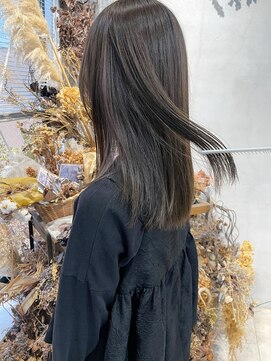 ミント(mint) 透明感オリーブベージュ！Before→ After