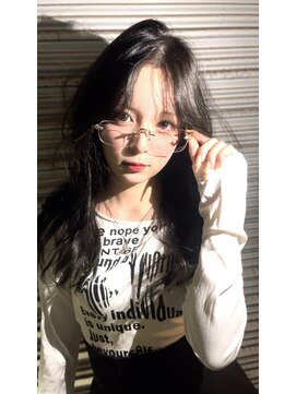 ロンドルピナス 小倉(Lond Lupinus) ミディアムヘア暗めカラー/デザインカラー/フェイスフレーミング