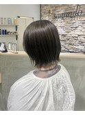 オリーブベージュ