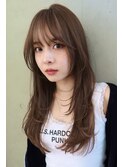 レイヤーカット　前髪あり　ダブルカラー　ベージュカラー