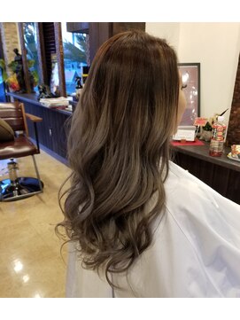 サロンドソア(Salon de soA) グラデーションカラー