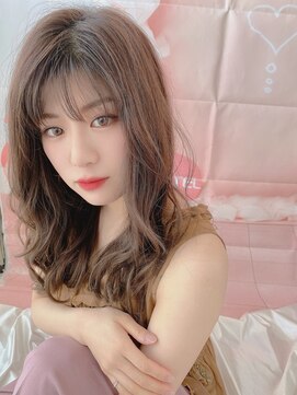 マーリャヘアー(mallia hair) レイヤーが入った軽めセミロングスタイル