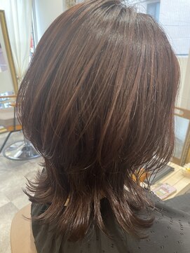 ローレン(Loren) クール綺麗目ウルフショート