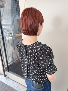 イリ(ili) "【ILi】柔らかいピンク×収まるボブ"